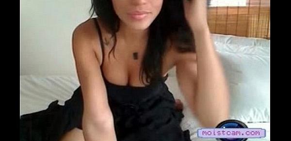  [moistcam.com] Amazing cam girl pleasures herself! [free xxx cam]